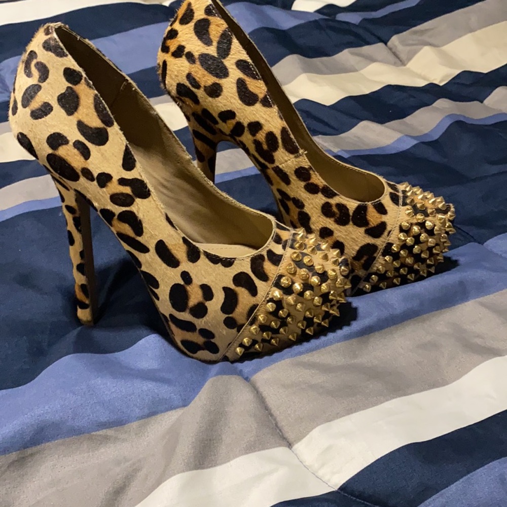 Heels - Picture 3 of 4